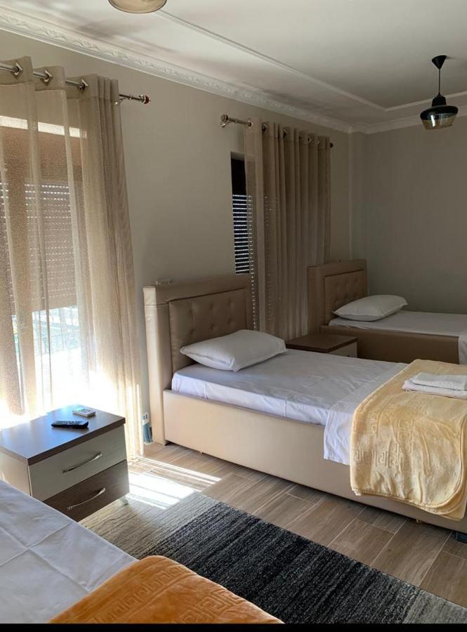 Vila Leo Lux Korce Bagian luar foto